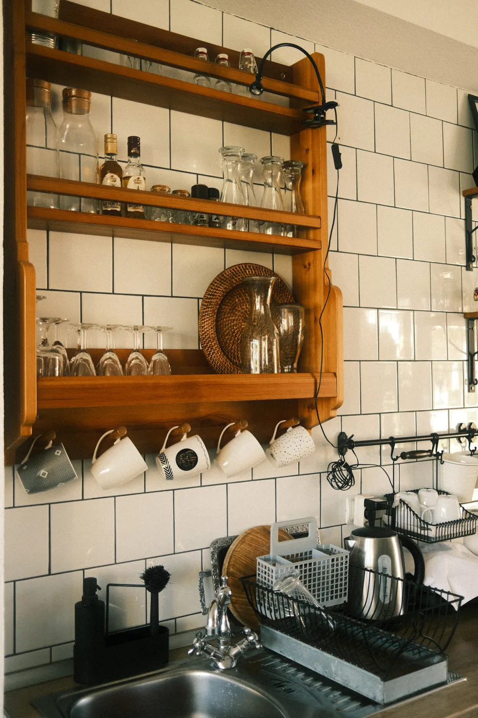 Kitchen Shelves: 9 Ideas, With the Depths and Load Limits